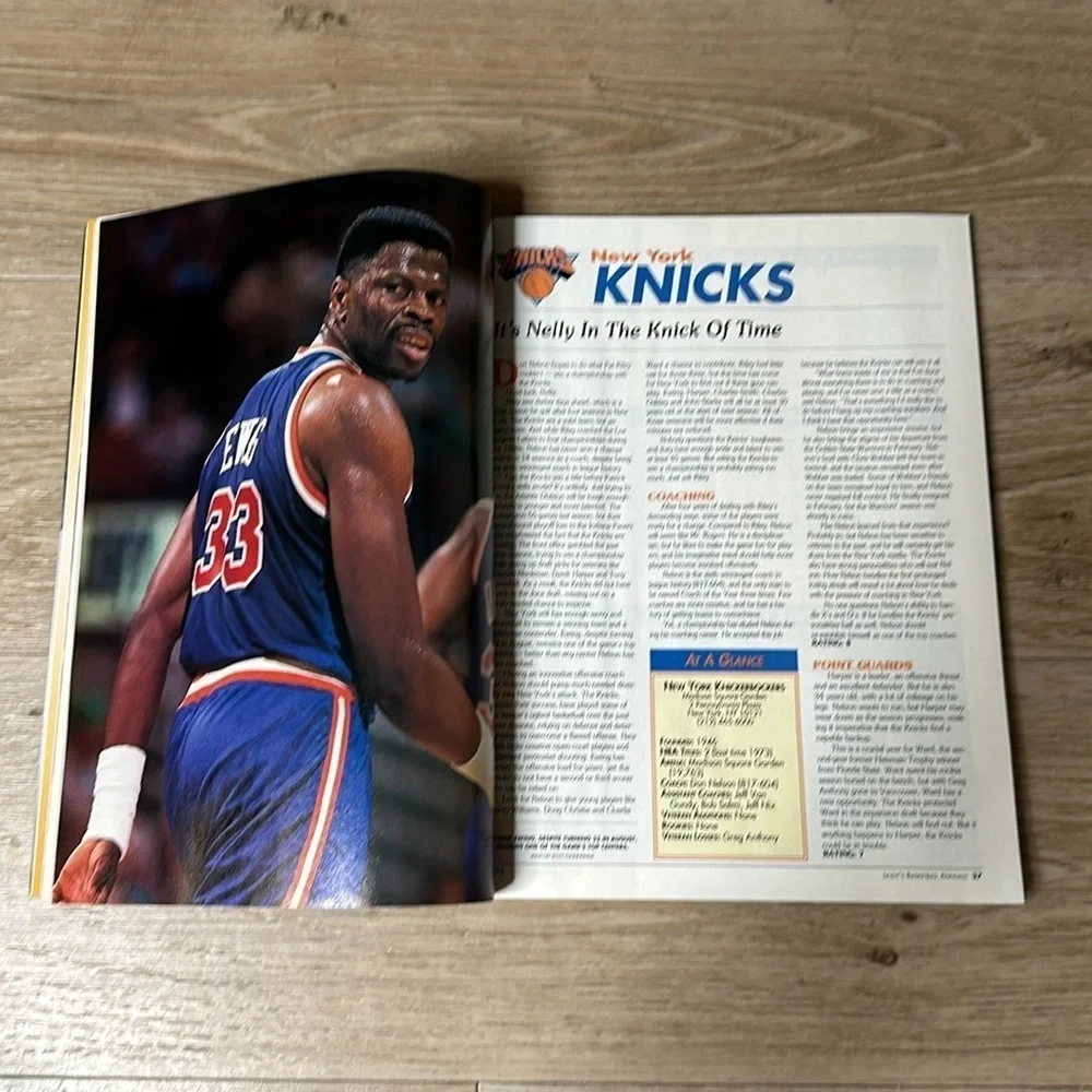 NBA Michael Jordan Lindy's Pro 95-96 Annual Magazine Book- Clash of The Titans